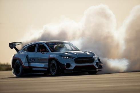 Ford onthult supersnelle Mustang Mach-E GT in Europa: niets in zijn klasse accelereert sneller 
