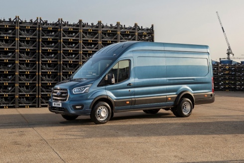 Ford kondigt sterkste bedrijfswagen ooit aan – een 5.0-tons Transit voor meer laadvermogen en veelzijdige ombouwmogelijkheden