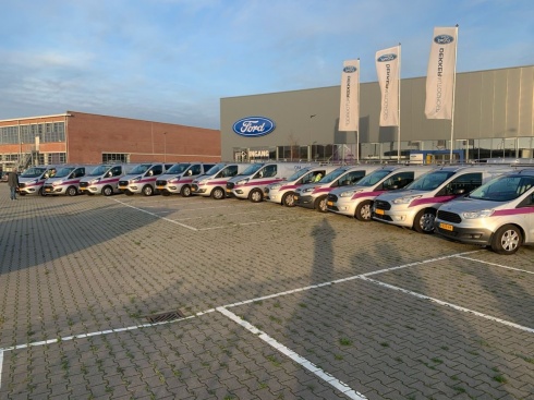 ‘Dekkerautogroep levert degelijke, ruime Ford bedrijfswagens’   